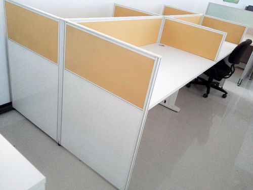 北京辦公家具廠精選 二手老板桌與會議桌的經(jīng)濟之選